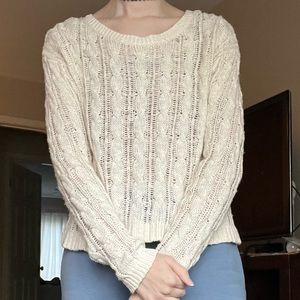 🕯️ Cream Knit Sweater